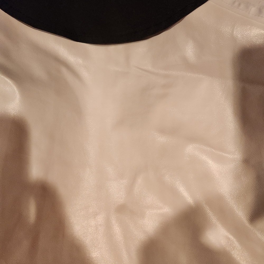 Body Glove waterproof color changing jacket - Picture 8 of 8